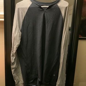 Lululemon Men’s baseball style long sleeve t shirt